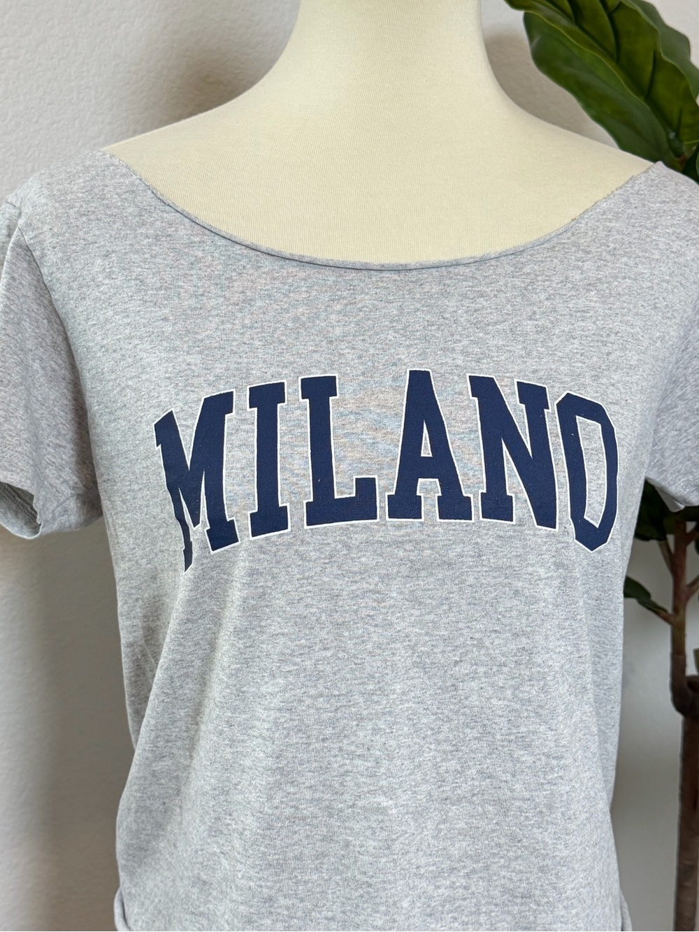 Brandy Melville John Galt "Milano" Graphic Tee - Picture 5 of 8